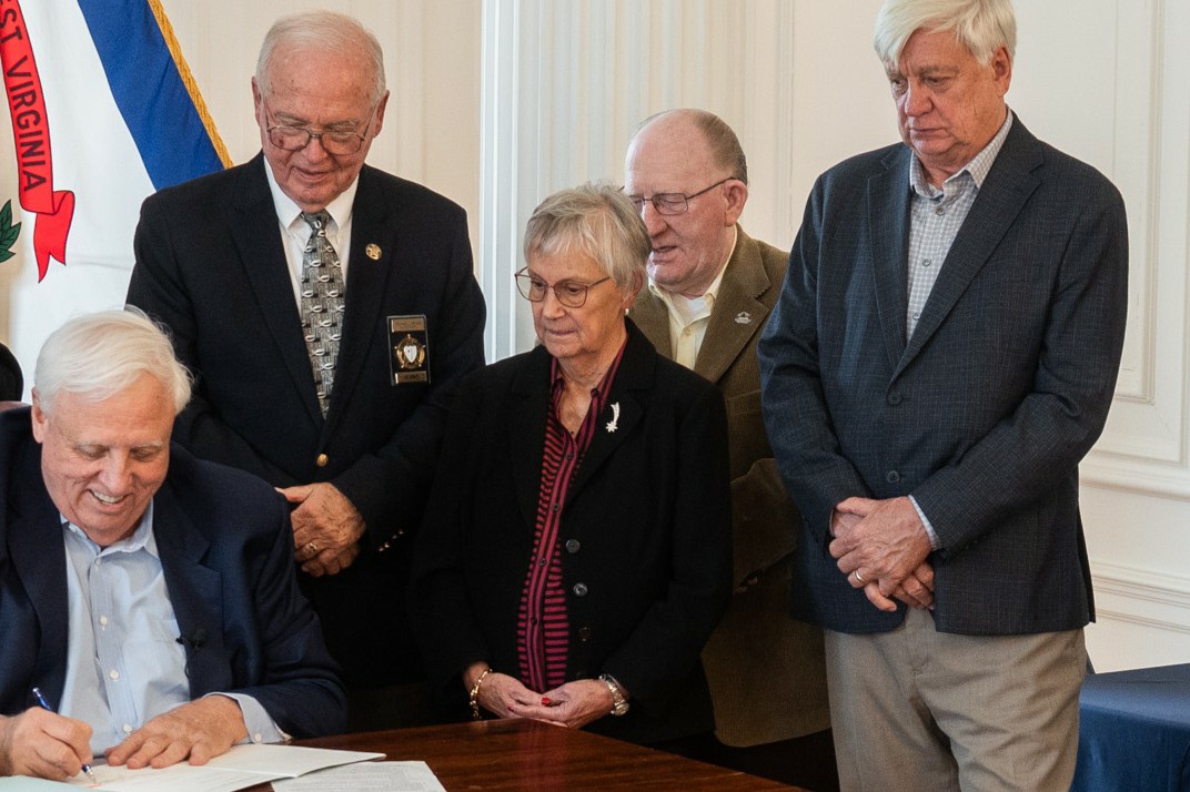 Governor Justice signs Internet Safety Bill